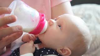 Nip寬口徑防脹氣奶瓶讓消化更容易