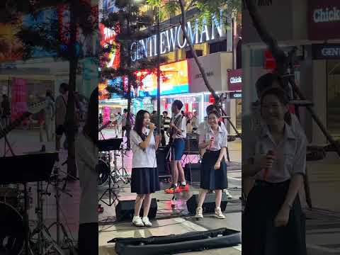 ถูกจับได้ซะแล้ว - PingpingPanpan @Siam Square Walking Street