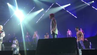 Justin Bieber Tour - Instagram Twitter Facebook Sofia Wylie