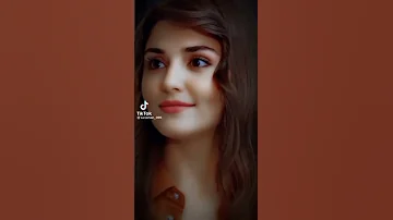 احلا غمازات عليها 