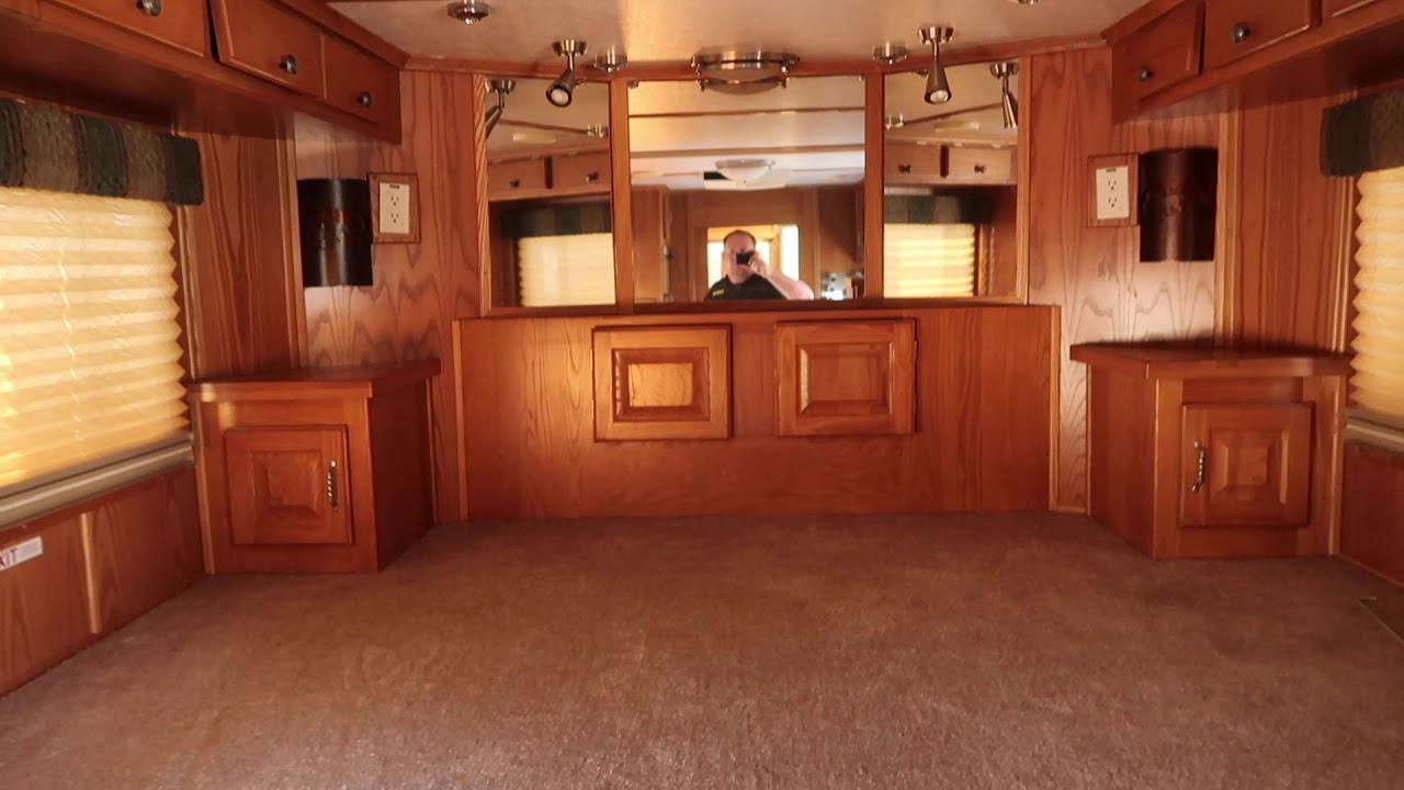 NICE SUNDOWNER LQ HORSE TRAILER FOR SALE YouTube