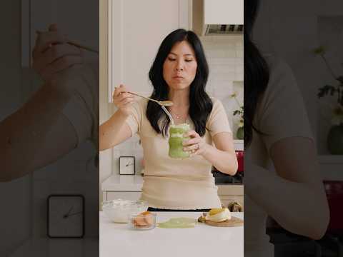 Testing Laufey’s Matcha Banana Latte!