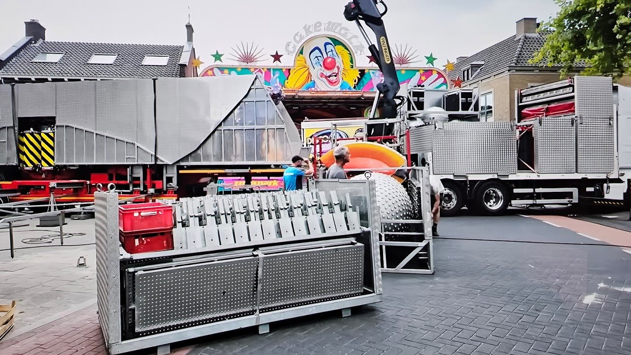 Opbouw Kermis/ Aufbau Kirmes @ Kermis  Venray 2025 Part1