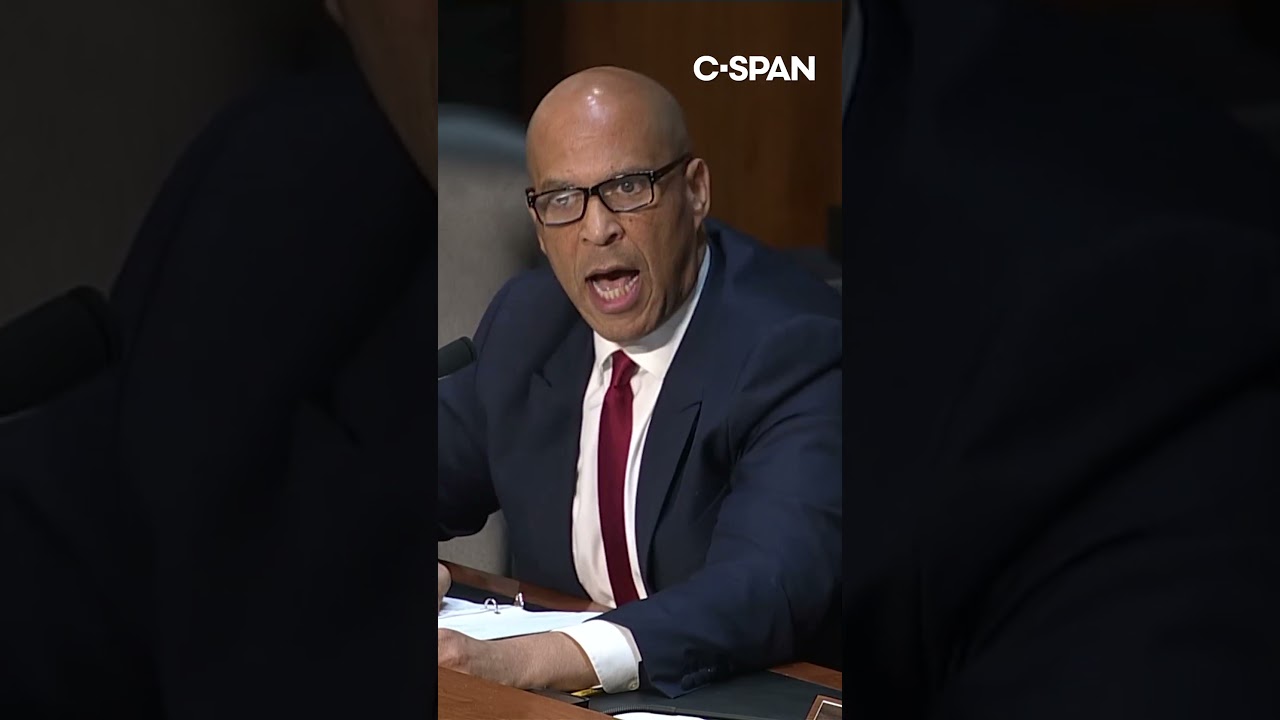 Booker: "This is gaslighting the American people"