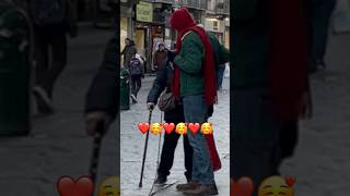 Non è solo un dolce, è affetto 🫂#sfincione #torino #busking #musicista #musicista