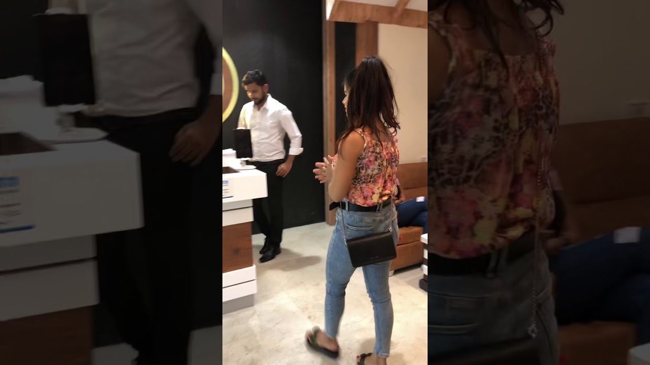 Looks salon in boring road patna