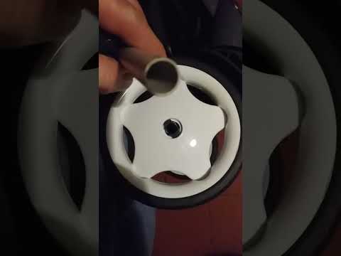 Vidéo : comment retirer la roue de la poussette bébéconfort 3 en 1 Smoby?