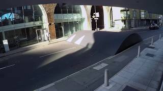 Dünyanın En Büyük Kasisi Ve Arabaların Geçişi