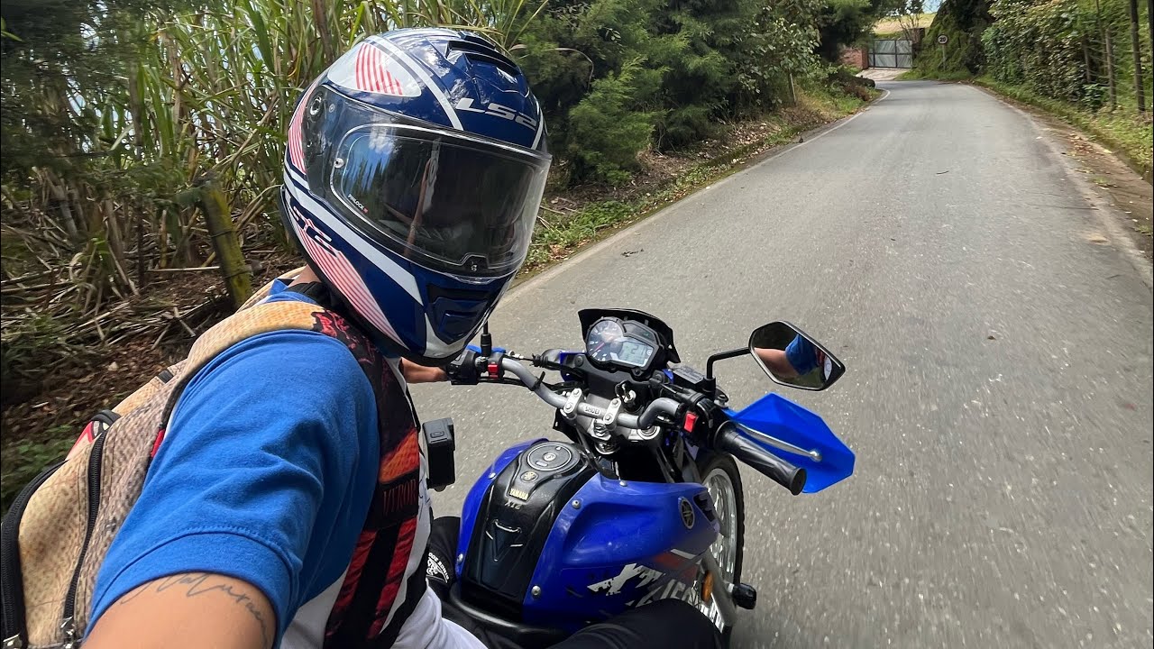 VIAJANDO en XTZ 150 | Conociendo un GLAMPING a las afueras de MEDELLÍN