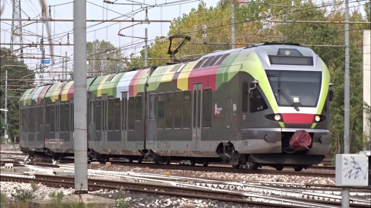 UN TRENO FLIRT di SAD a Bologna ARCOVEGGIO!