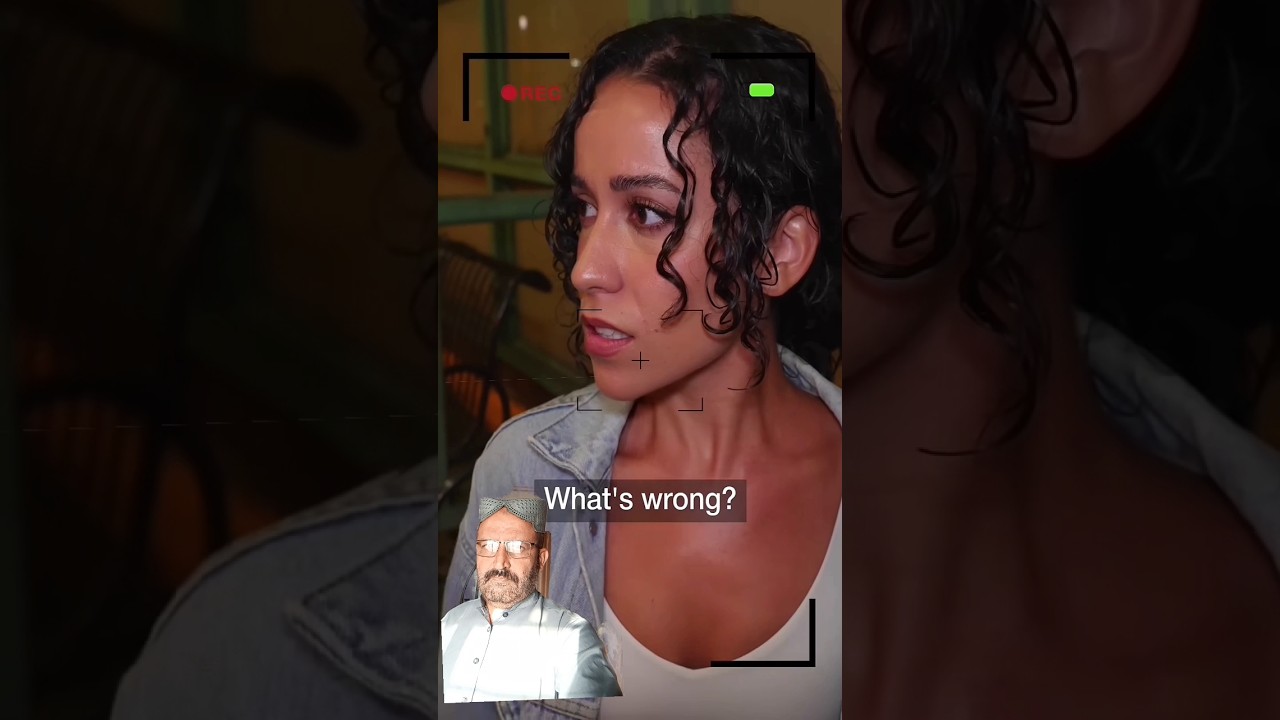 Smiling woman  | Horror 