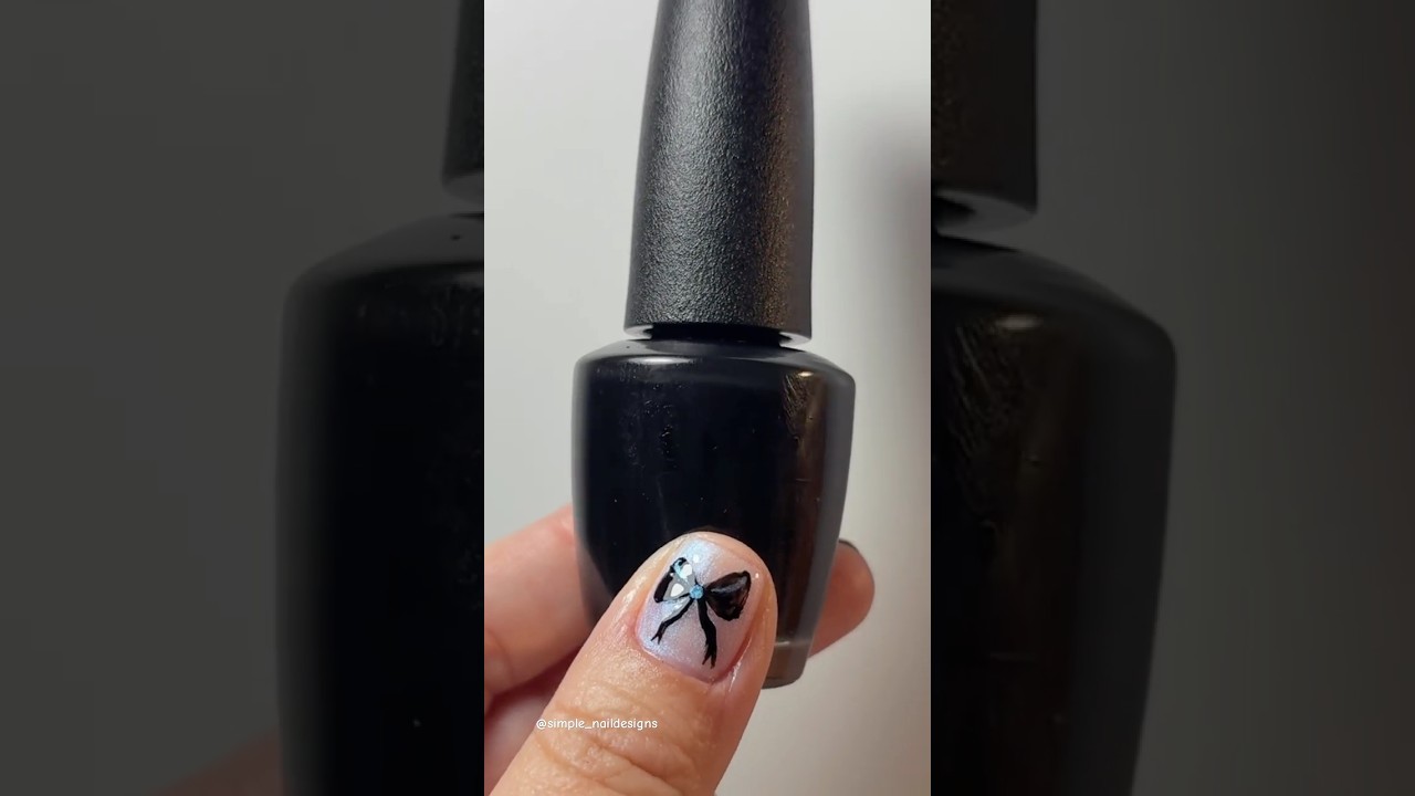 New Year&rsquo;s 🖤✨ #bow #glitter #shorts