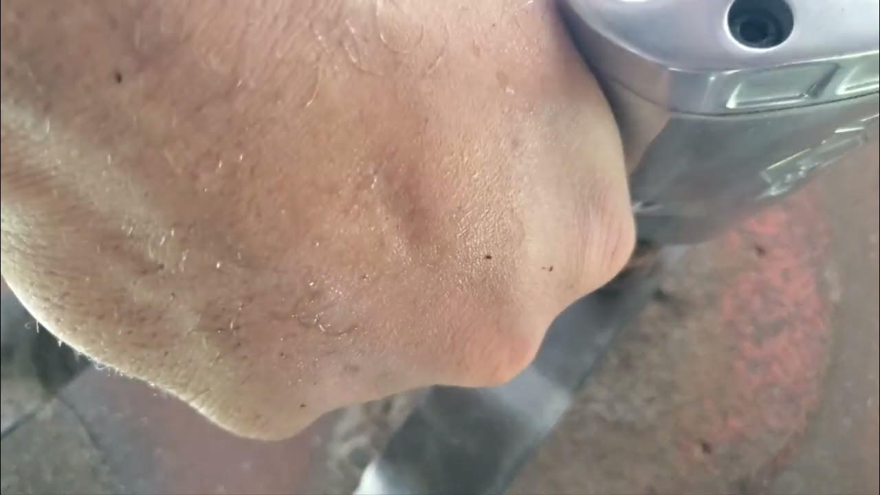 How to change the blades on a zero turn or riding mower Gravely ZTX52