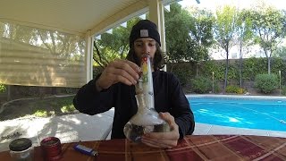 BACKYARD SMOKE SESSION W/ BONG!