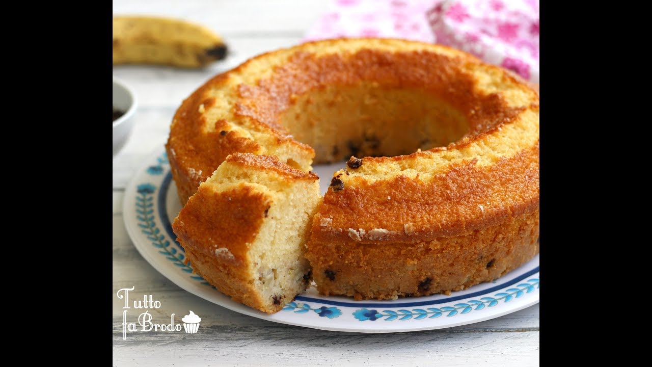 CIAMBELLA ALLA BANANA E GOCCE DI CIOCCOLATO