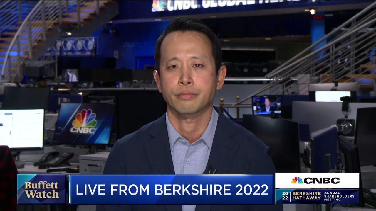 I would argue Buffett’s and Munger’s views on crypto are overly rigid at  this point, says CNBC’s Son