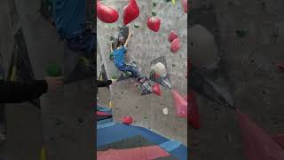 Bouldering During Climbing Class by WITH3Я 148 views 1 year ago 1 minute, 20 seconds