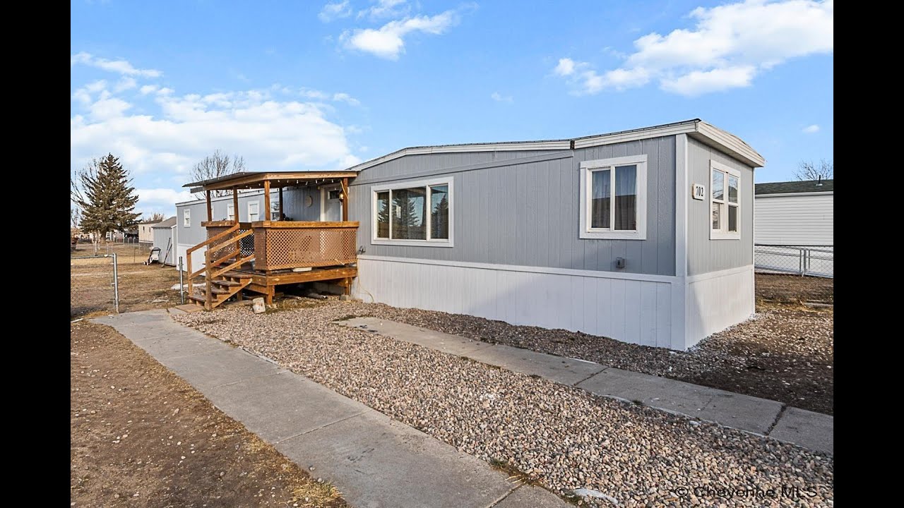Home For Sale - 702 Dallas Rd, Cheyenne, WY 82007