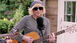 Video thumbnail of "Bettie Serveert - 50 Ways to Leave Your Lover (Paul Simon)"