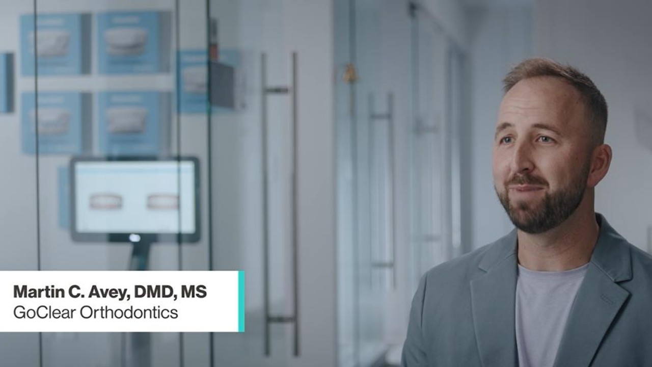 Orthodontist on scanning for Invisalign® Palatal Expander with iTero Lumina™  intraoral scanner