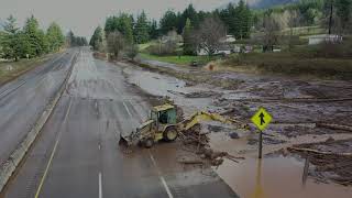 Landslide closes I-84