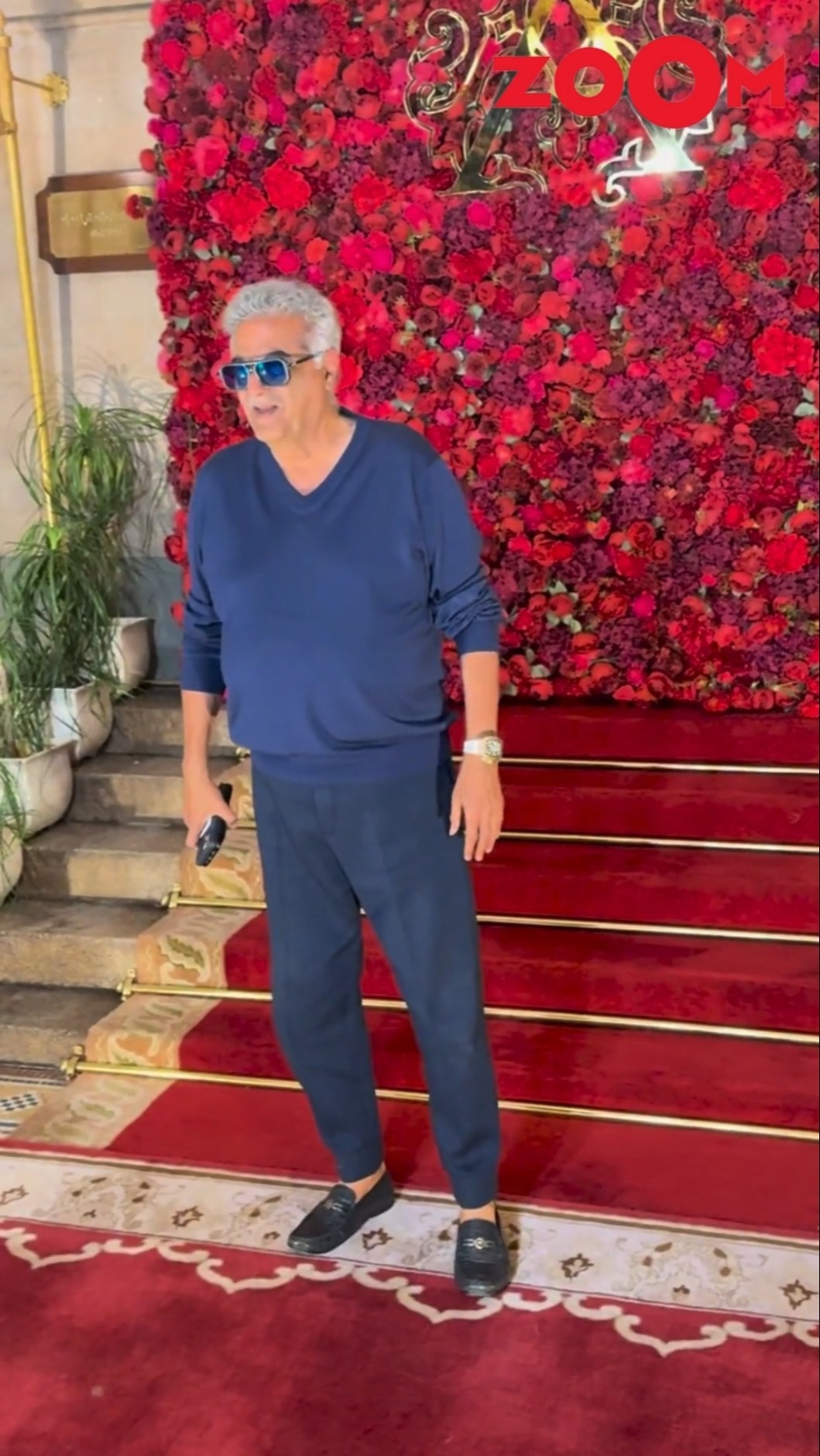 Boney Kapoor SMILES while posing at Aadar Jain-Alekha Advani wedding #boneykapoor  #shorts