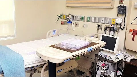 Hospital preps for first Ebola patients in U.S.