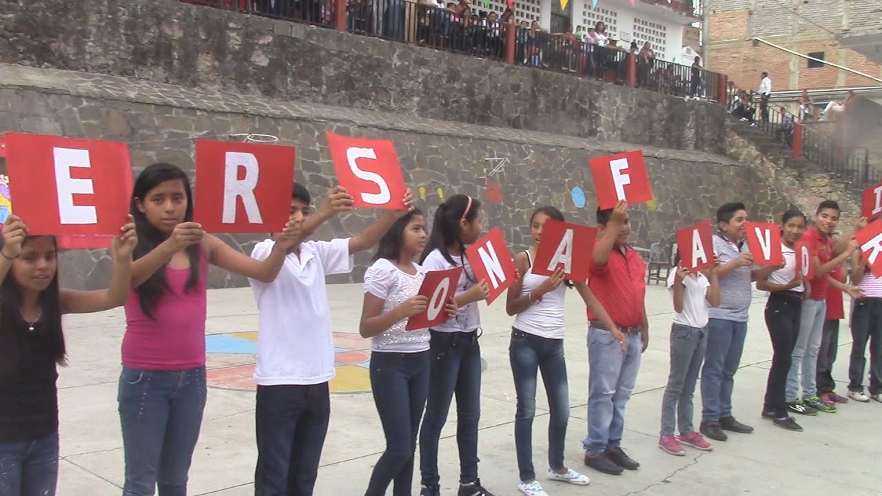 Festival del 10 de mayo en la escuela primaria emperador Cuauhtémoc