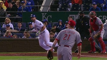 CIN@KC: Moustakas hits second RBI double of the game