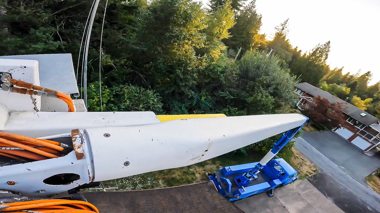 Curated visual reference: Visual Reference: Way Up High In A Bucket 369 Antenna Inspection And