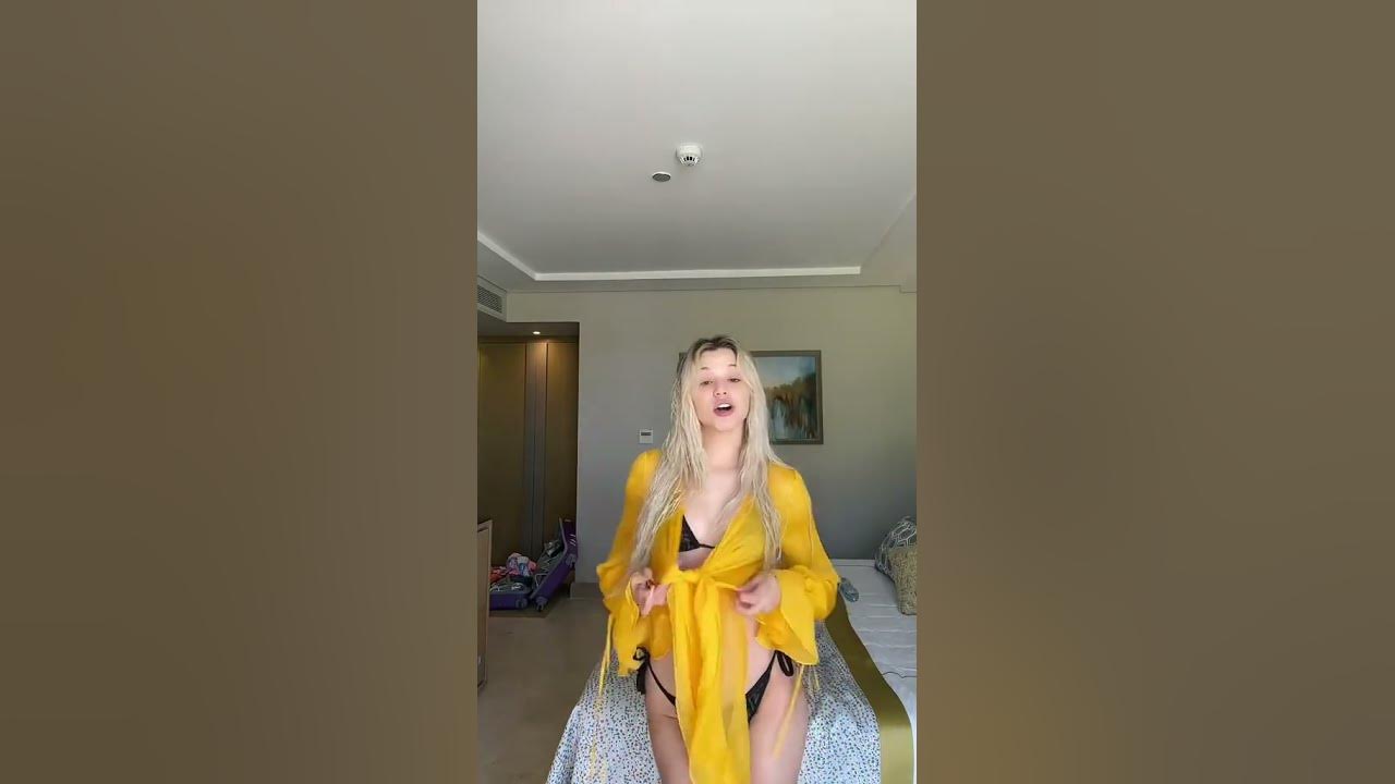 Юлия гаврилина фотообои в платье