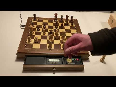 Schachcomputer Mephisto Vancouver 32Bit im Exclusive Brett (Chess Computer)