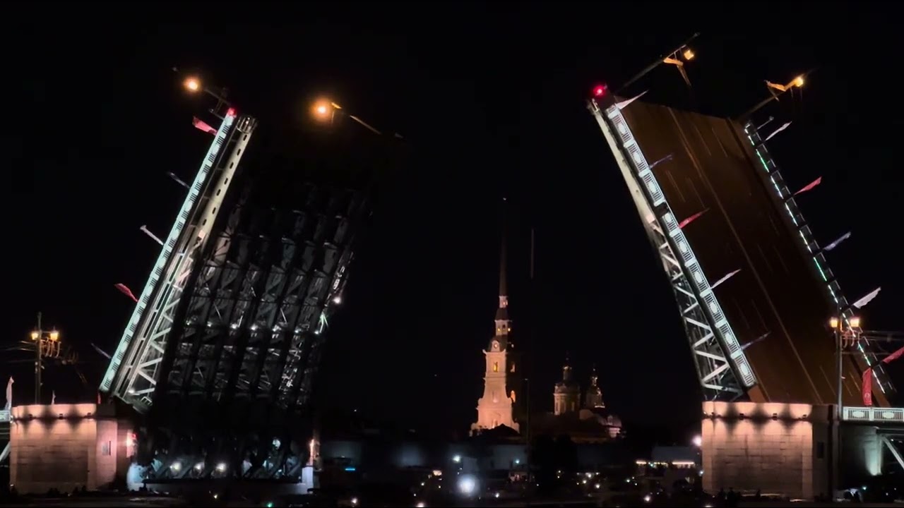 Поющие мосты. Дворцовый мост. Singing bridges Palace Bridge