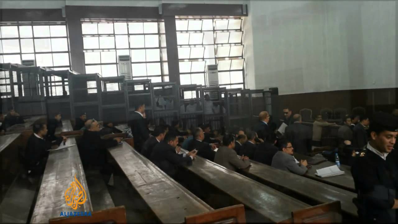 تأجيل محاكمة موظفي قناة الجزيرة