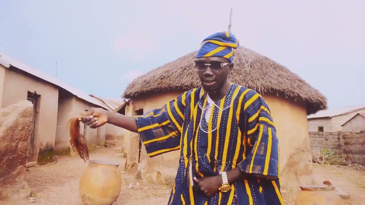 K.sidik_Bouger Bouger_clip officielle_(by AB9 Records)