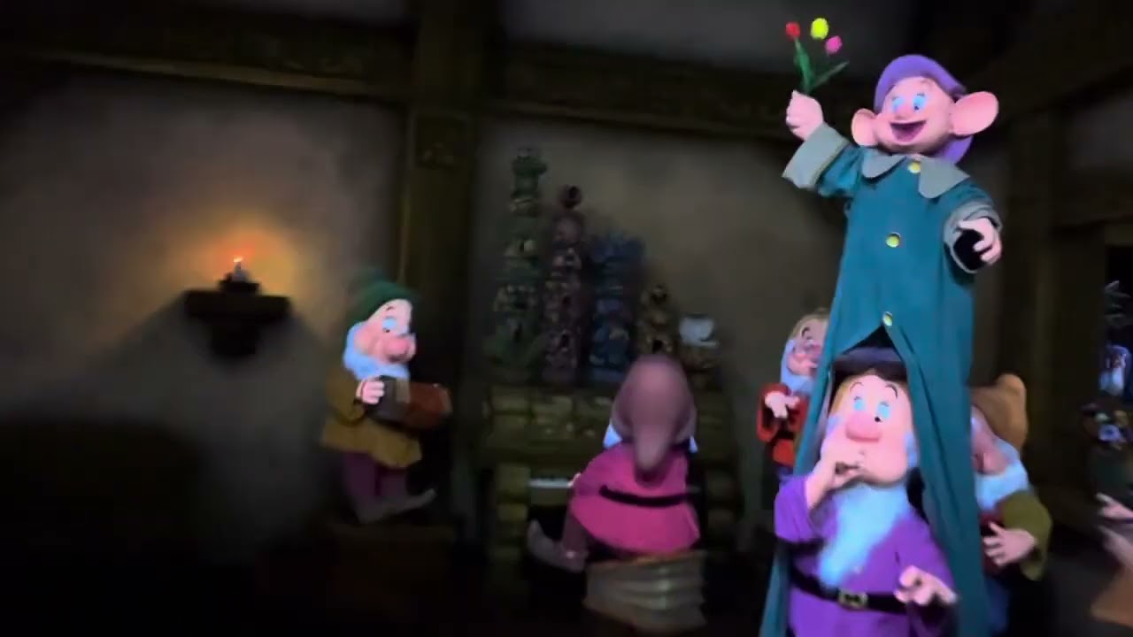 東京ディズニーランドアトラクション白雪姫と7人のこびと