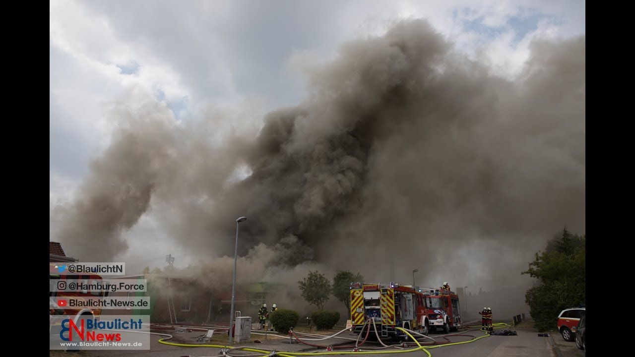 200 Einsatzkräfte kämpfen gegen Großfeuer
