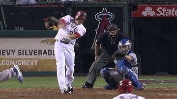 TOR@LAA: Shuck rips an RBI triple to tie the game