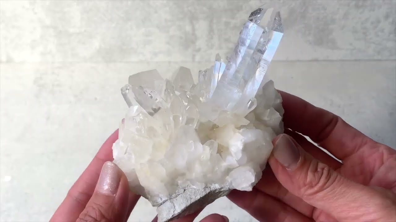 スカルドゥ産ヒマラヤ水晶クラスター 3904 【送料無料】｜Skardu