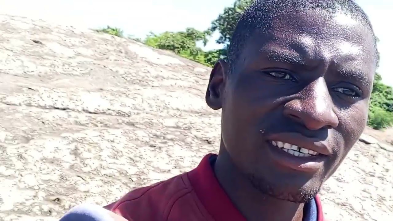 Escalei a montanha 🏔️🗻 sagrada de Moçambique 🇲🇿🇲🇿🇲🇿🇲🇿🇲🇿🇧🇷