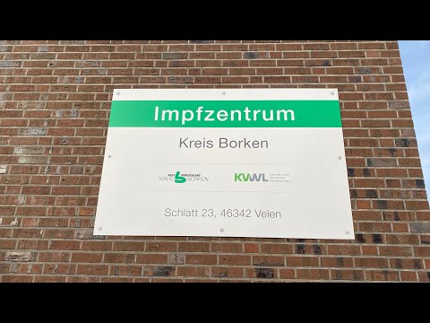 Rundgang durch das „Impfzentrum Kreis Borken“ in Velen