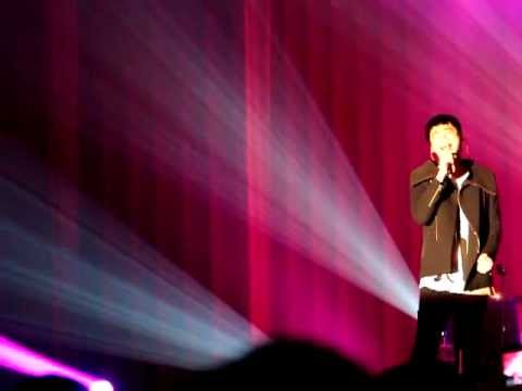 2011明道大學校園巨星演唱會 - 信 遠的要命的愛情&火燒的寂寞.MOV