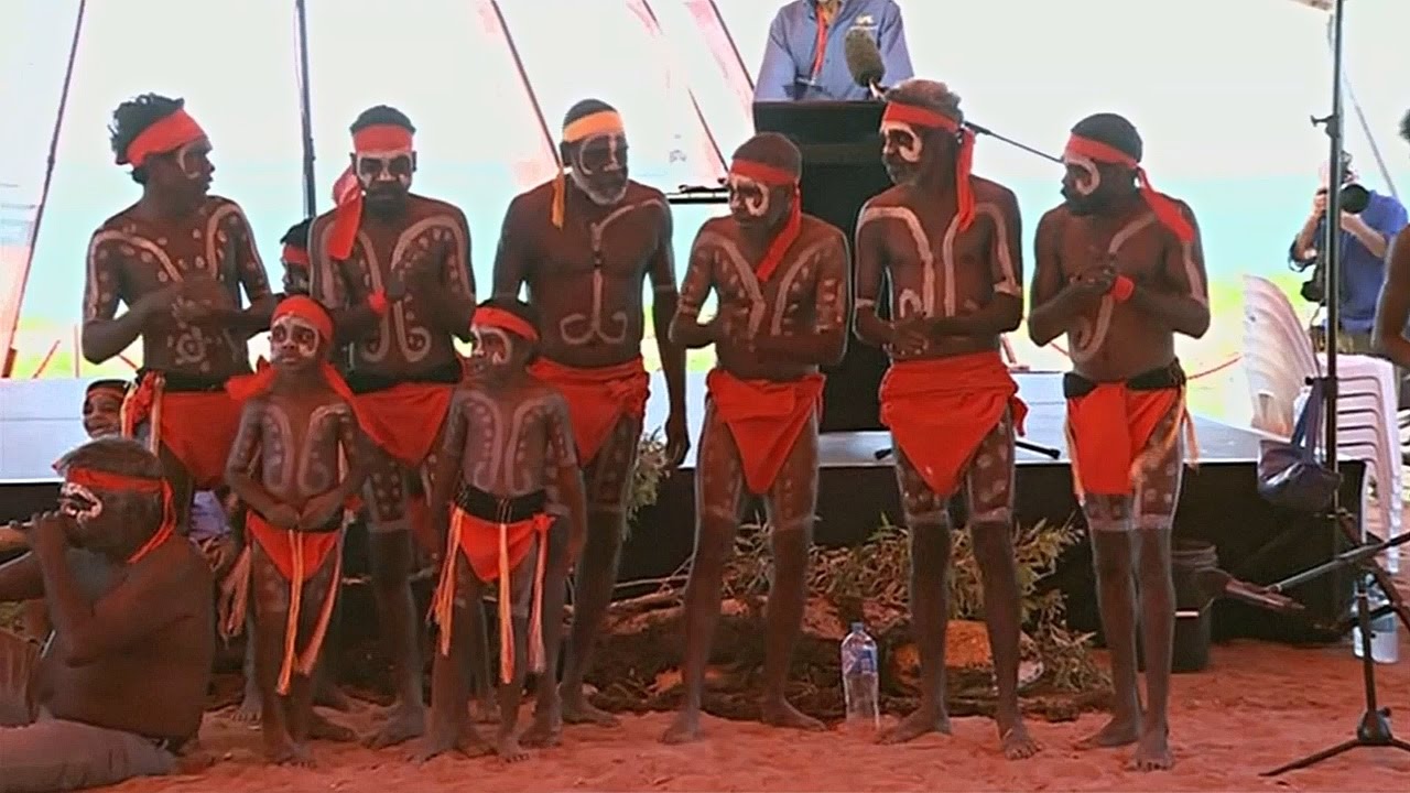Австралийские песни. Аборигены Австралии диджериду. Музыкальная культура Австралии. Музыкальные инструменты аборигенов Австралии. Традиции коренного населения Австралии.