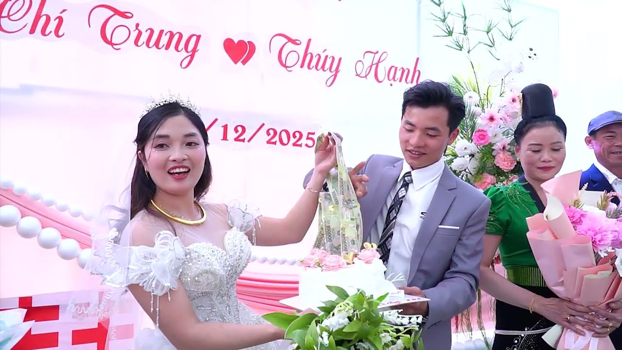 NHIỀU NGHỆ NHÂN HÁT THÁI ĐẾN CHÚC MỪNG ĐÁM CƯỚI CON TRAI CHỊ LÒ VIỆT CHÍ TRUNG VÀ THUÝ HẠNH