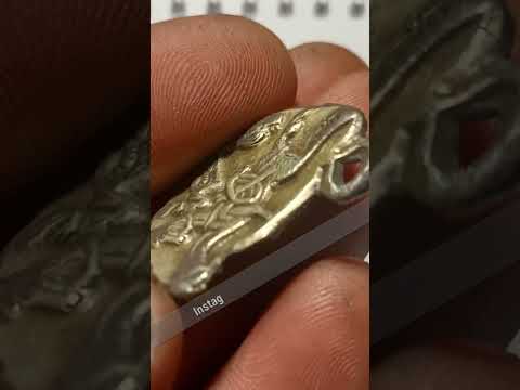 Видео: Знайшли артефакт в позолоті Накладка з ременя ВОЇНА