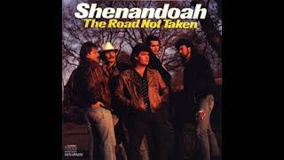 SHENANDOAH - TWO DOZEN ROSES
