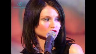 Spiller feat. Sophie Ellis-Bextor - Groovejet (If This Ain't Love) - Top of the Pops 25/08/2000 (HD) Resimi