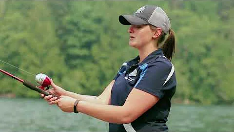 How to Cast a Spincasting Reel