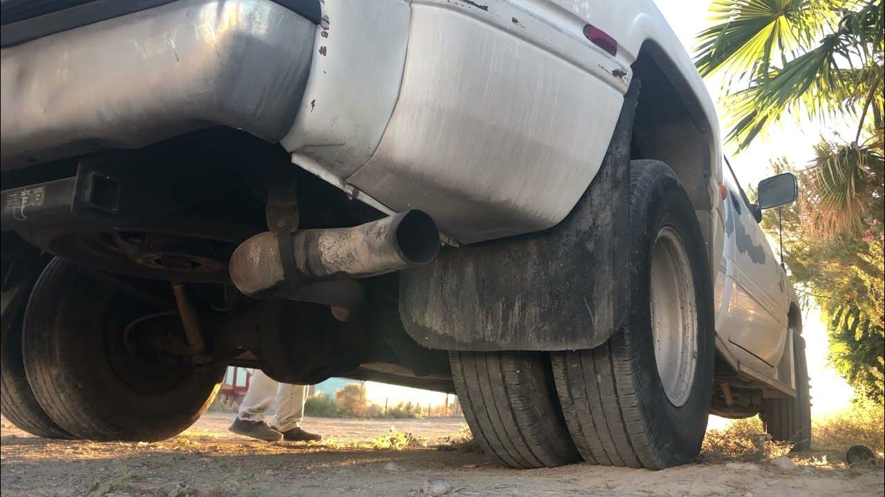 Cummins 12 valve cold start - YouTube