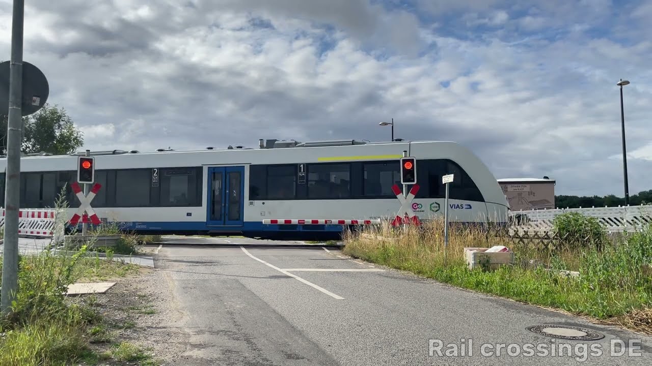 [4K] Rail crossing Genhausen [DE] ⨉ Bahnübergang ⨉ Spoorwegovergang | Rail crossings DE
